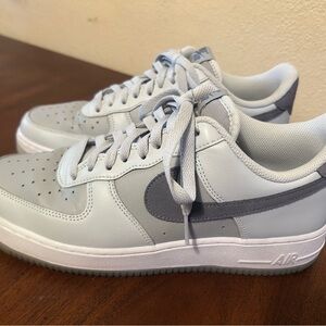 Men's Nike Air Force 1 ‘07 LV8 Pure Platinum Light Carbon Gray Shoes Size 9
